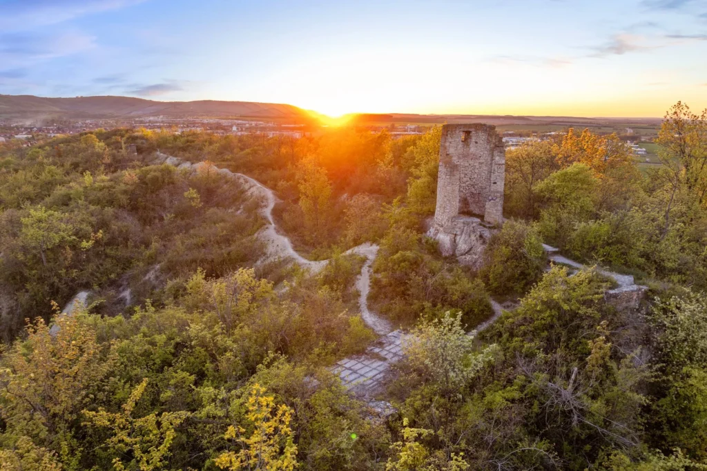 Omgivelserne ved solnedgang
