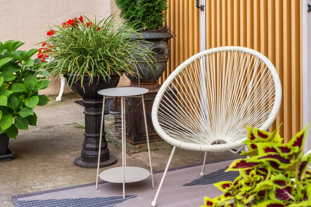 Siddeplads på terrassen